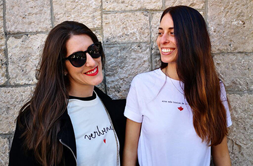 Laura y Patricia - Puesto de Limonada